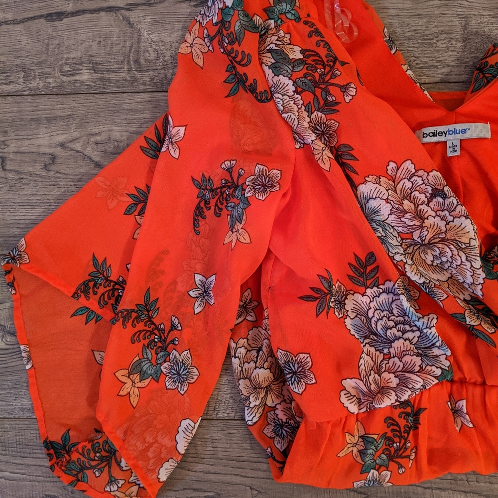 NWT Bailey Blue 3/4 Sleeve Floral Romper